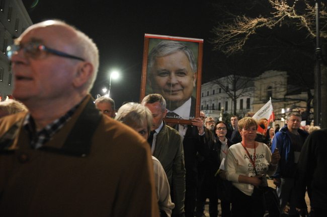 Poland 'reaches goal', monthly Smolensk marches called off: PiS leader